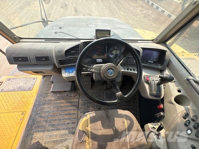Komatsu HM400-3R Transportoare articulate