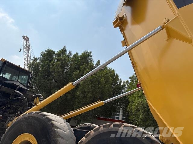 Komatsu HM400-3R Transportoare articulate