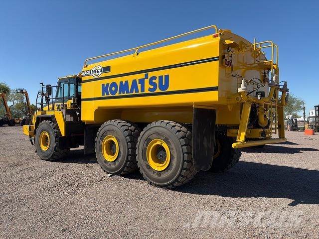Komatsu HM400-5 Water bowser