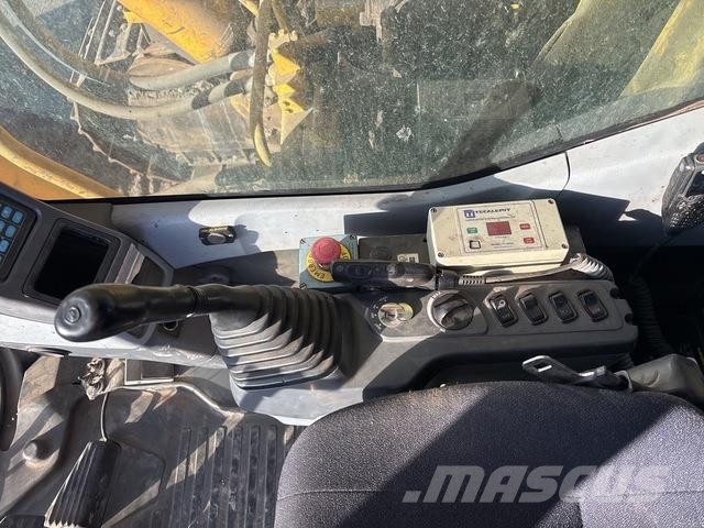 Komatsu PC1250-8 Crawler excavators