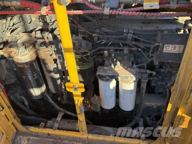 Komatsu PC1250-8 Crawler excavators