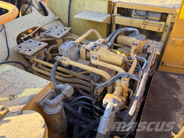 Komatsu PC1250-8 Crawler excavators