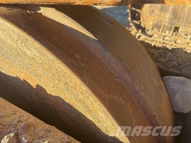 Komatsu PC1250-8 Crawler excavators