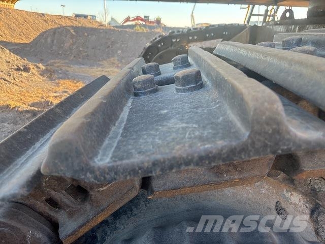 Komatsu PC1250-8 Crawler excavators