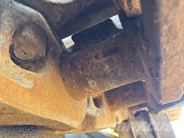 Komatsu PC1250-8 Crawler excavators