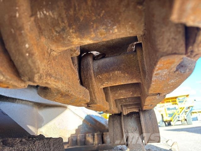 Komatsu PC1250-8 Crawler excavators