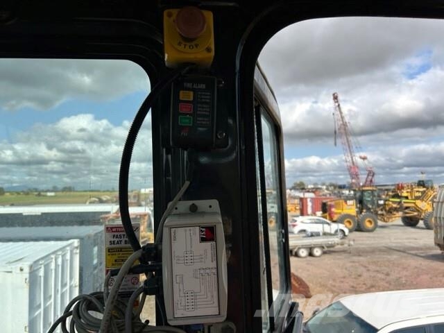 Komatsu PC1250SP-8 حفارات زحافة