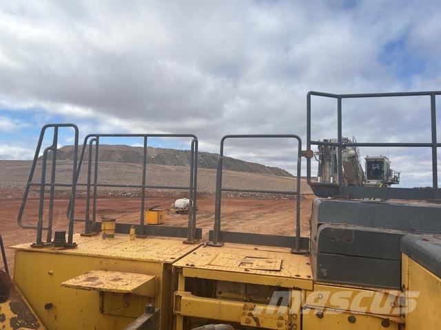 Komatsu PC1250SP-8 Lánctalpas kotrók