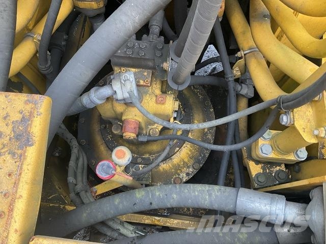 Komatsu PC2000-8 Bagri goseničarji