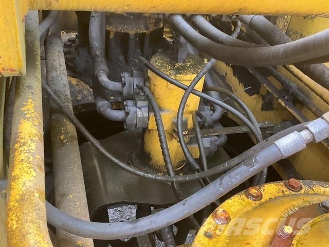 Komatsu PC2000-8 Bagri goseničarji