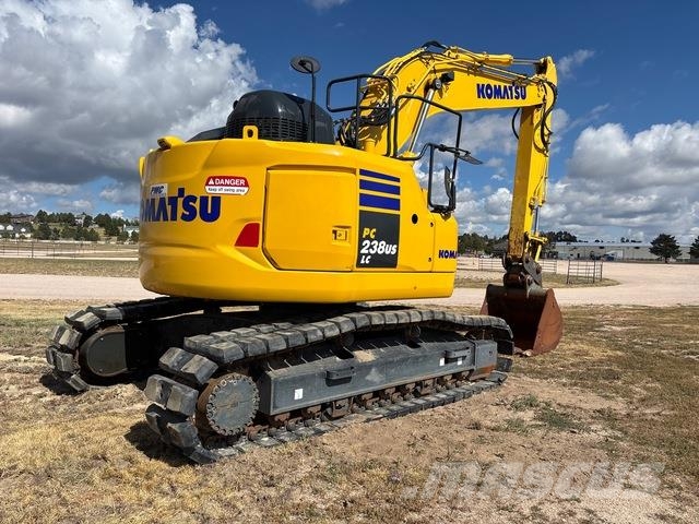 Komatsu PC238USLC-11 Gravemaskiner på larvebånd