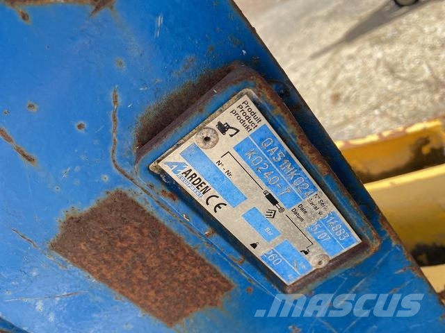 Komatsu PC340LC-6K Escavadoras de rastos