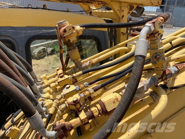 Komatsu PC340LC-6K Escavadoras de rastos