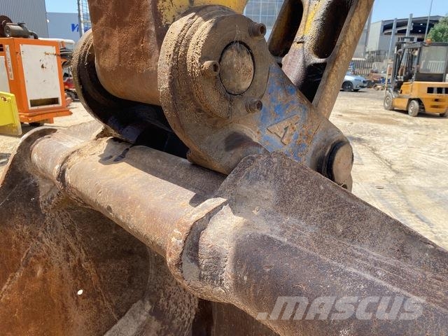 Komatsu PC340LC-6K Escavadoras de rastos