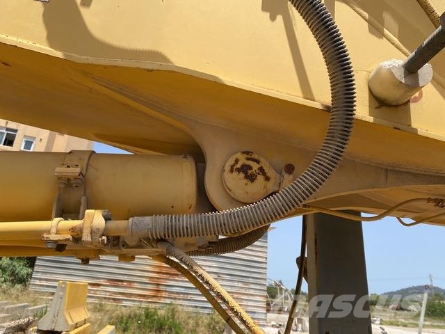 Komatsu PC340LC-6K Escavadoras de rastos