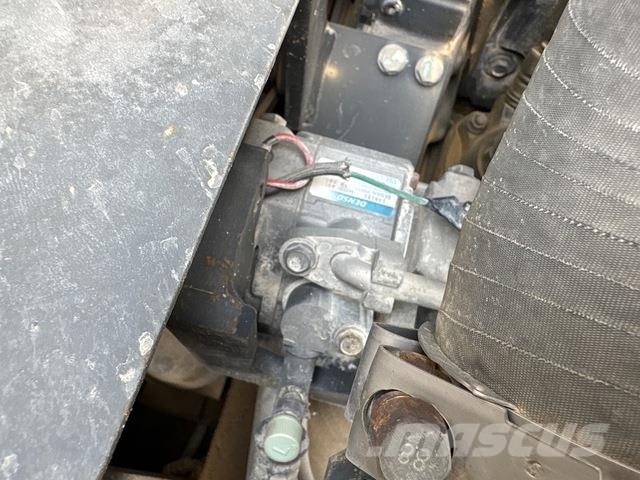 Komatsu PC400-8R 履带挖掘机
