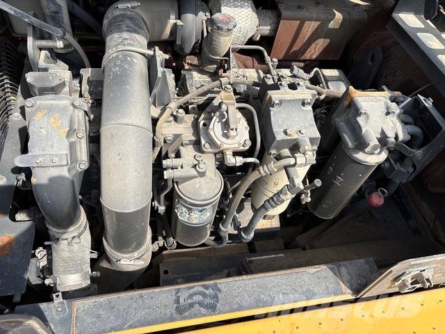 Komatsu PC400-8R 履带挖掘机