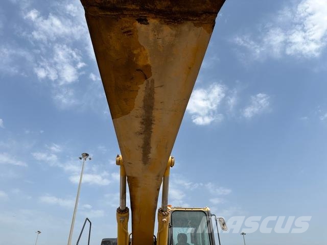 Komatsu PC400-8R 履带挖掘机