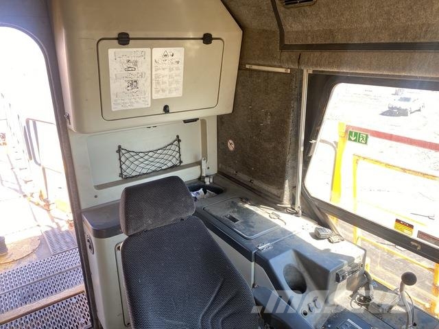 Komatsu PC4000-6 Гусеничні екскаватори