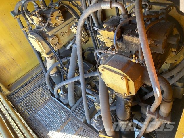 Komatsu PC4000-6 Гусеничні екскаватори
