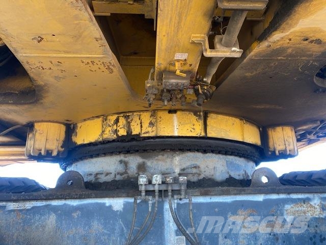 Komatsu PC4000-6 Гусеничні екскаватори