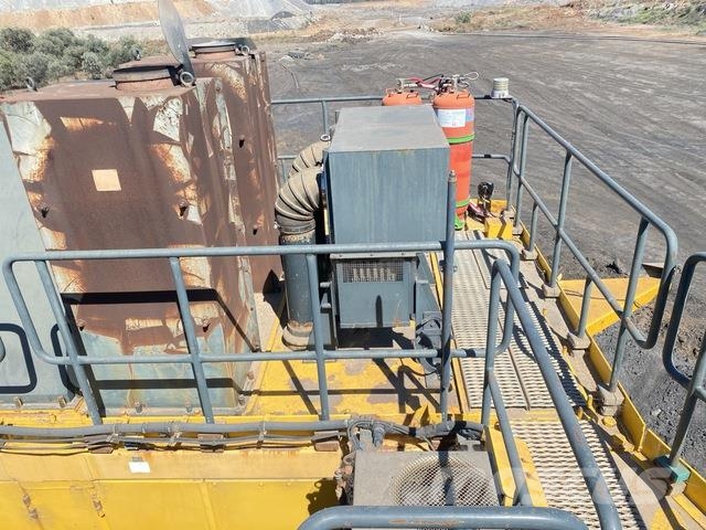 Komatsu PC4000-6 Гусеничні екскаватори
