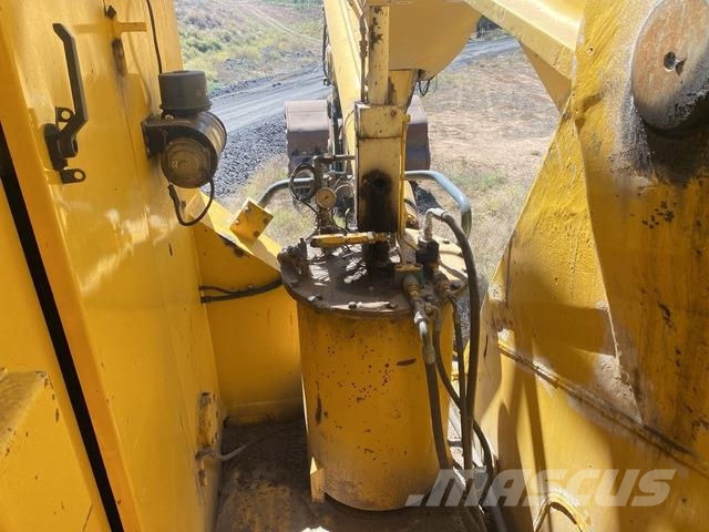 Komatsu PC4000-6 Гусеничні екскаватори