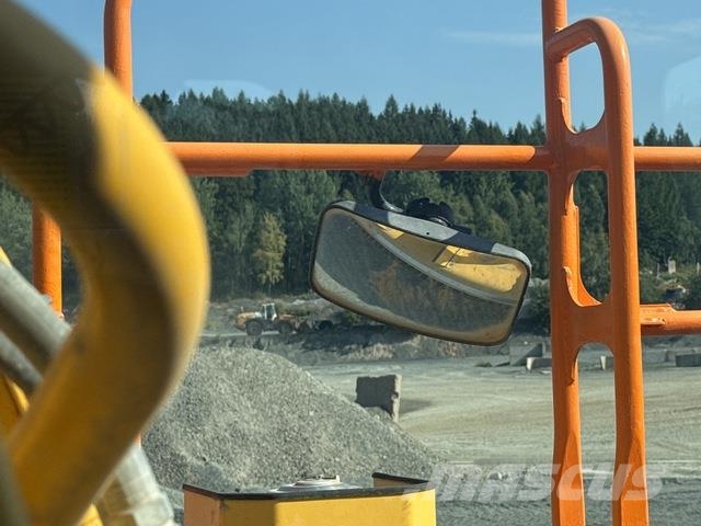 Komatsu PC490LC-11 Excavadoras sobre orugas