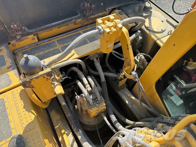 Komatsu PC490LC-11 Excavadoras sobre orugas