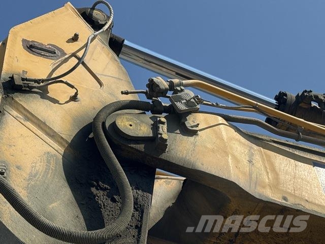 Komatsu PC490LC-11 Excavadoras sobre orugas