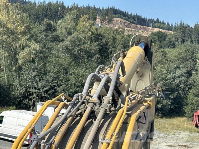 Komatsu PC490LC-11 Excavadoras sobre orugas