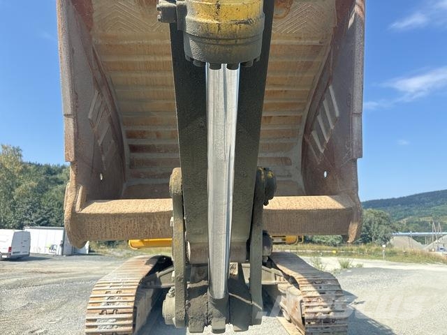 Komatsu PC490LC-11 Excavadoras sobre orugas