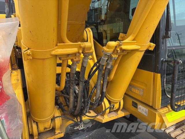 Komatsu PC490LC-11 Crawler excavators