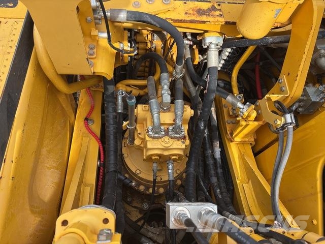 Komatsu PC490LC-11 Crawler excavators