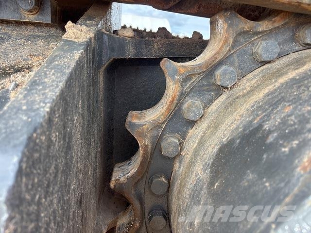 Komatsu PC490LC-11 Crawler excavators