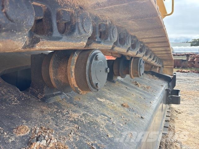 Komatsu PC490LC-11 Crawler excavators