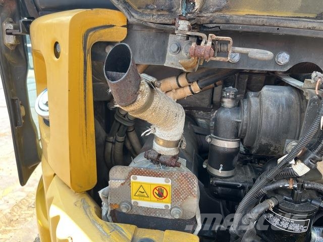 Komatsu PC58UU-5 소형 굴삭기 7톤 미만