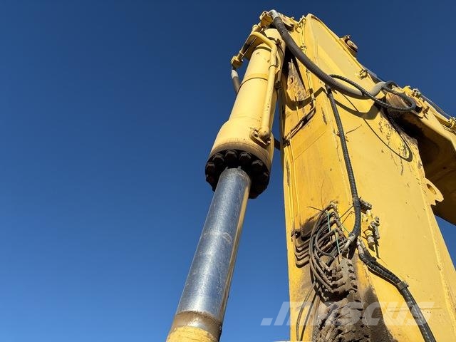 Komatsu PC850-8 Crawler excavators