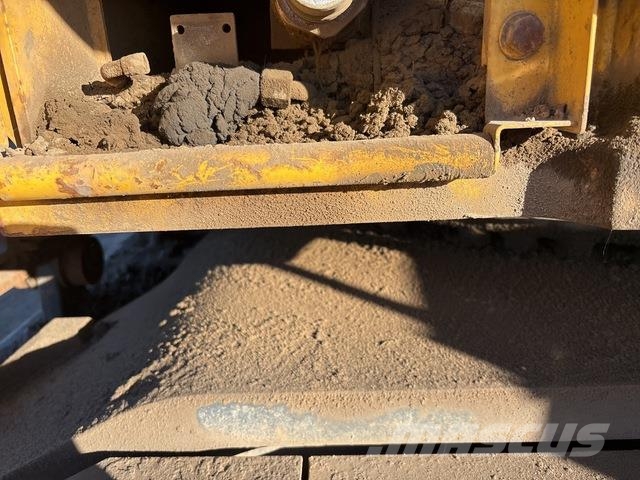 Komatsu PC850-8 Crawler excavators