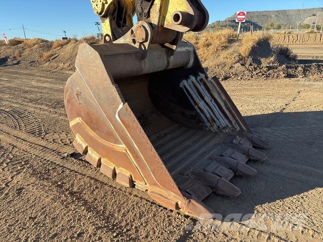 Komatsu PC850-8 Crawler excavators