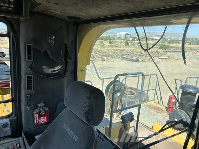 Komatsu WA1200-3 لوادر بعجل