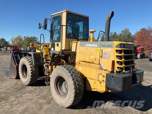Komatsu WA250-3 Wheel loaders