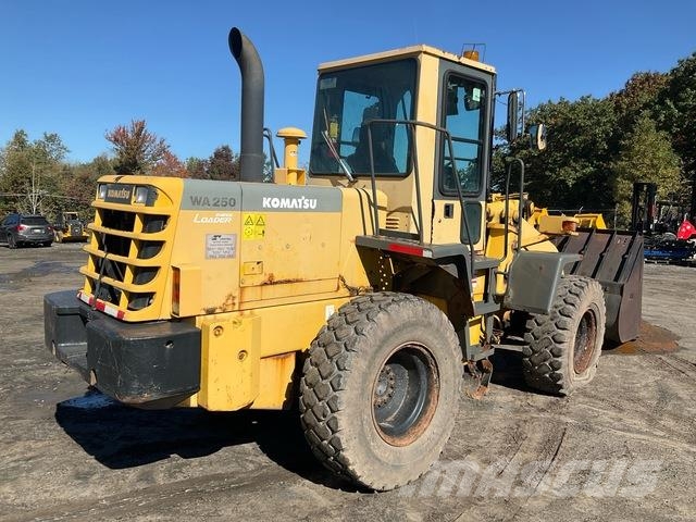 Komatsu WA250-3 Wheel loaders