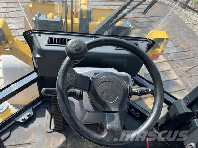 Komatsu WA30-6E0 Radlader