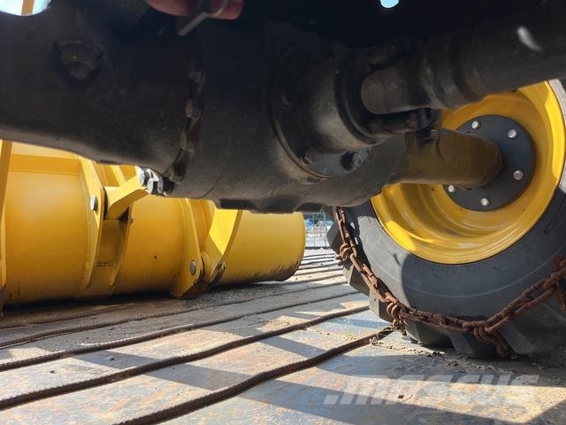 Komatsu WA30-6E0 Radlader