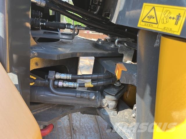 Komatsu WA30-6E0 Radlader