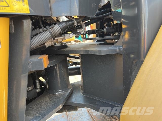 Komatsu WA30-6E0 Radlader