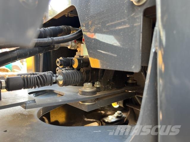 Komatsu WA30-6E0 Radlader