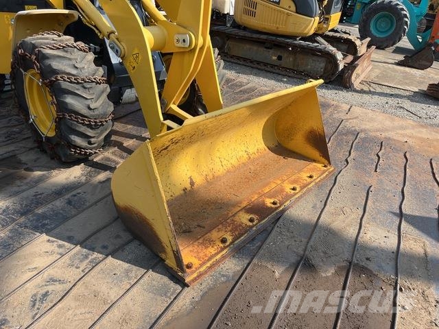 Komatsu WA30-6E0 Radlader