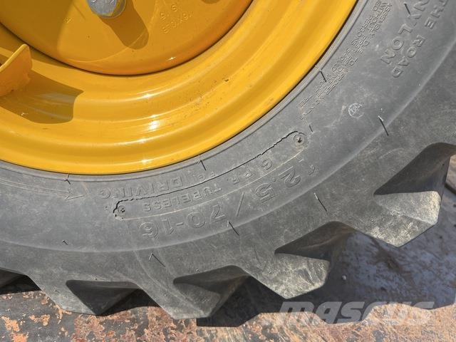 Komatsu WA30-6E0 Radlader